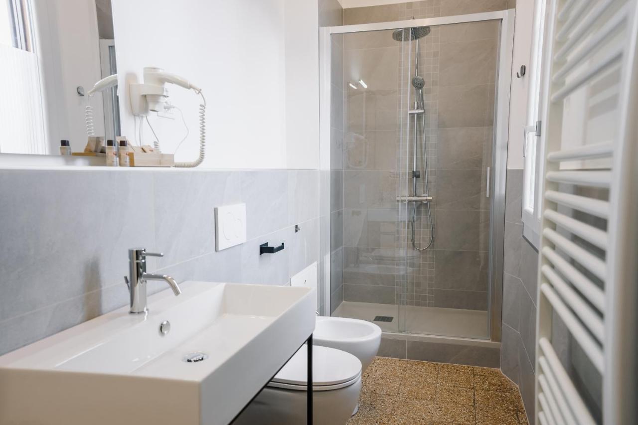 Lami Room & Apartment كاستيل سان بييترو تي المظهر الخارجي الصورة